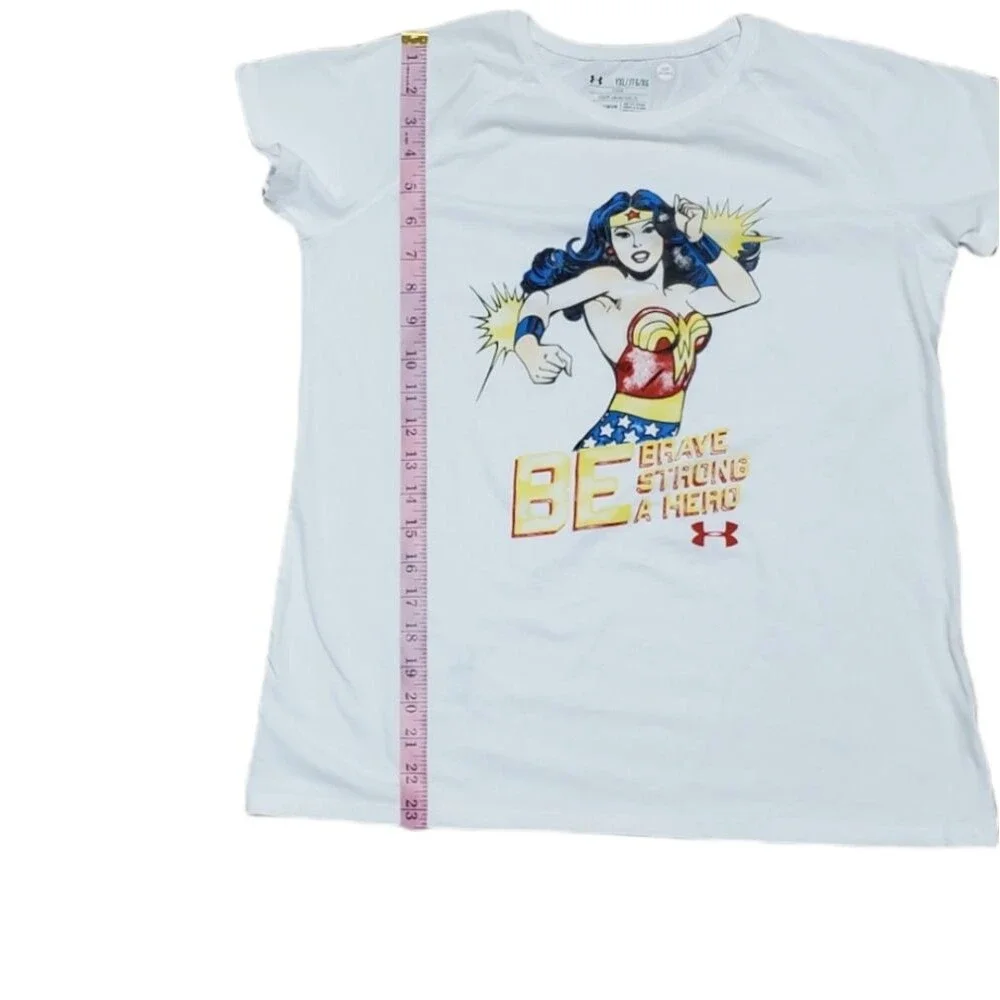Girls Underarmour Wonder Women Heat Gear Stretchy loose fit short sleeve shirt